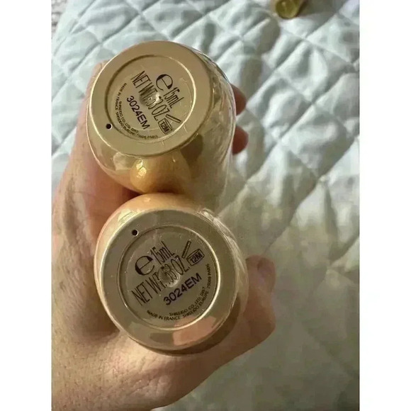 SHISEIDO Benefiance NutriPerfect Eye Serum - 15 ml Each - Pack of 2 - Picture 3 of 3